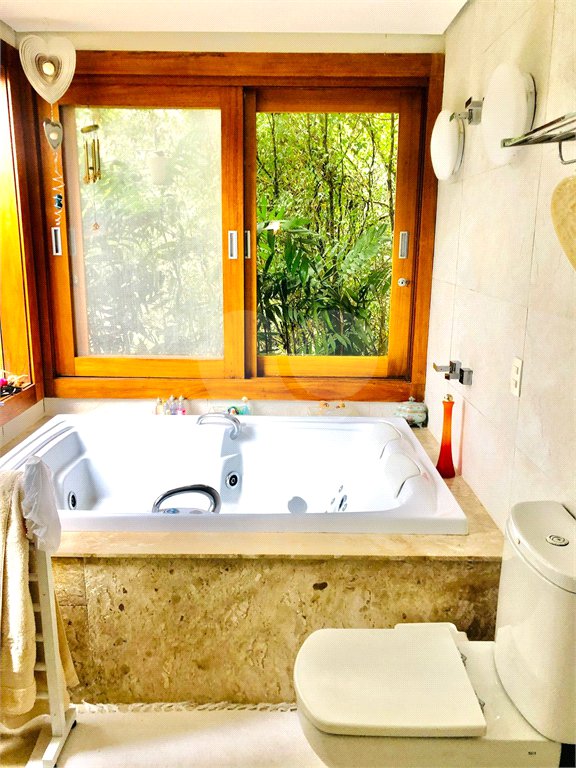 Casa à venda com 4 quartos, sendo 3 suítes, em Residencial Parque Itapetinga, Atibaia, SP