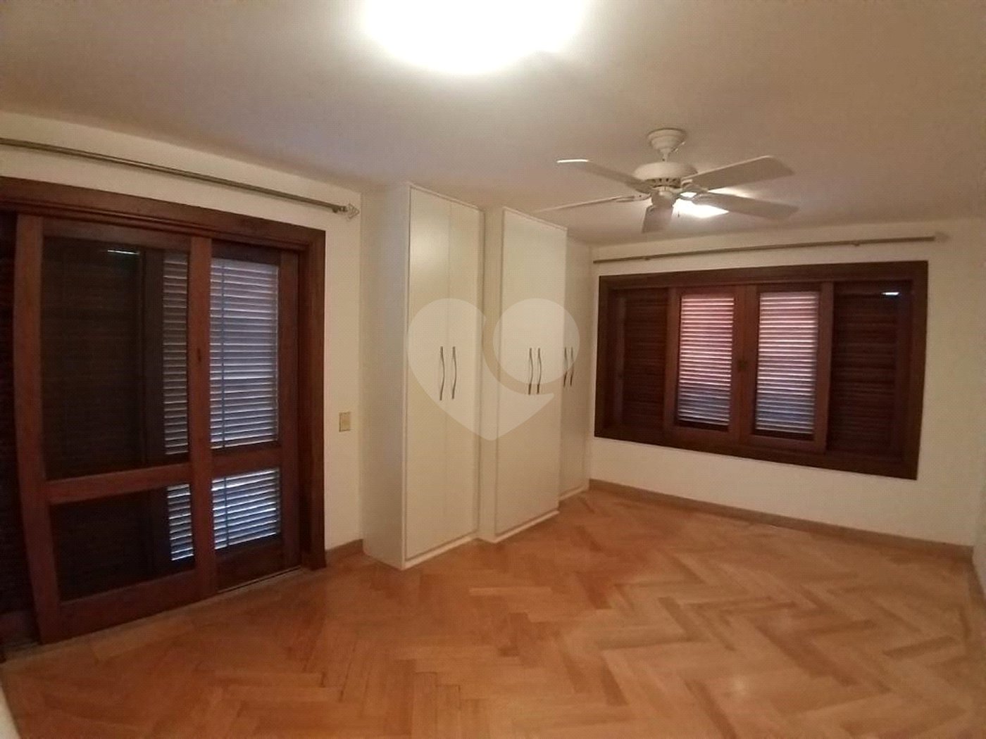 Casa à venda com 3 suítes em Nova Gardênia, Atibaia, SP