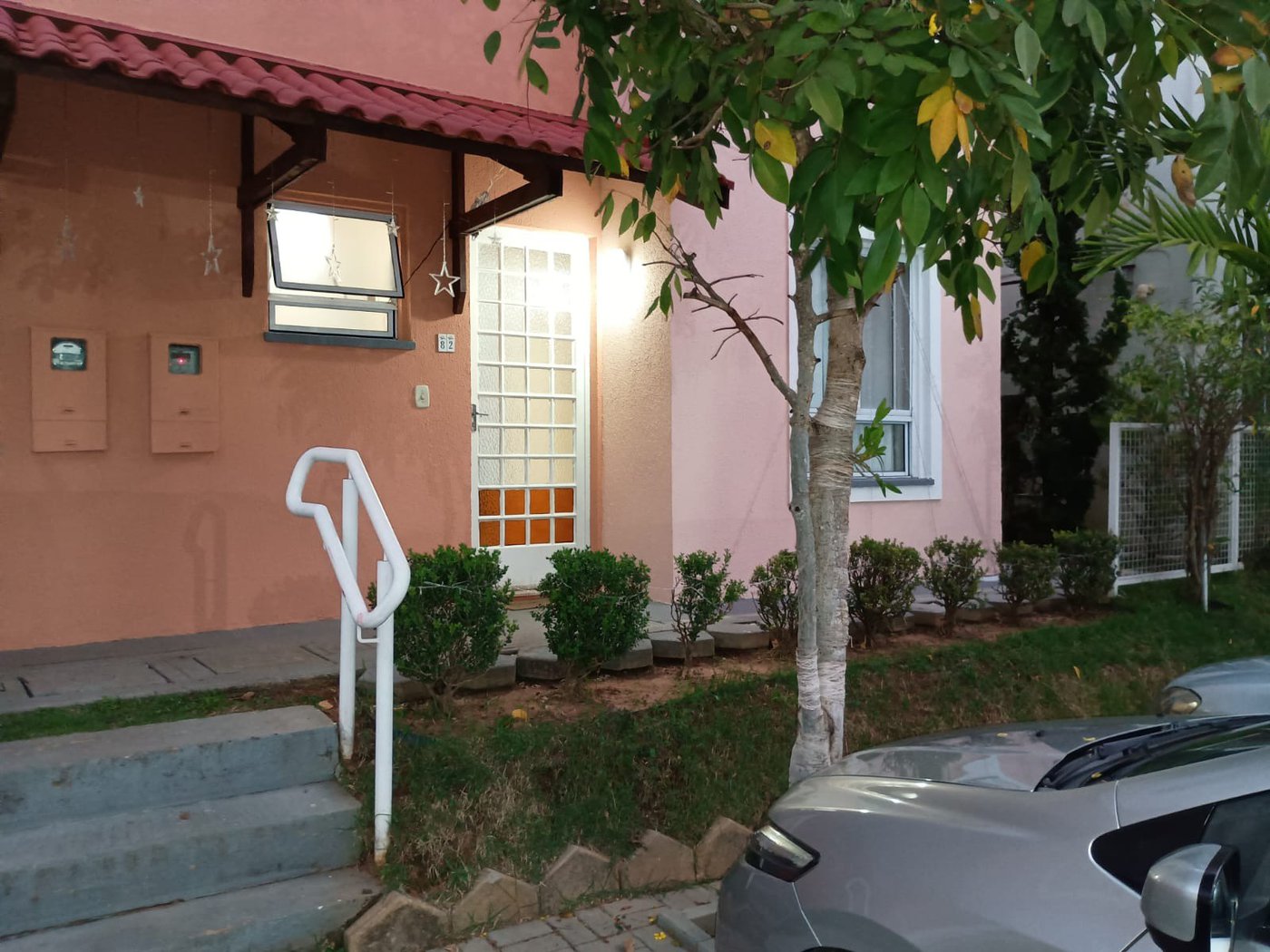 Casa à venda com 3 quartos, sendo 1 suíte,  no condomínio Vila flora, Hortolândia - SP