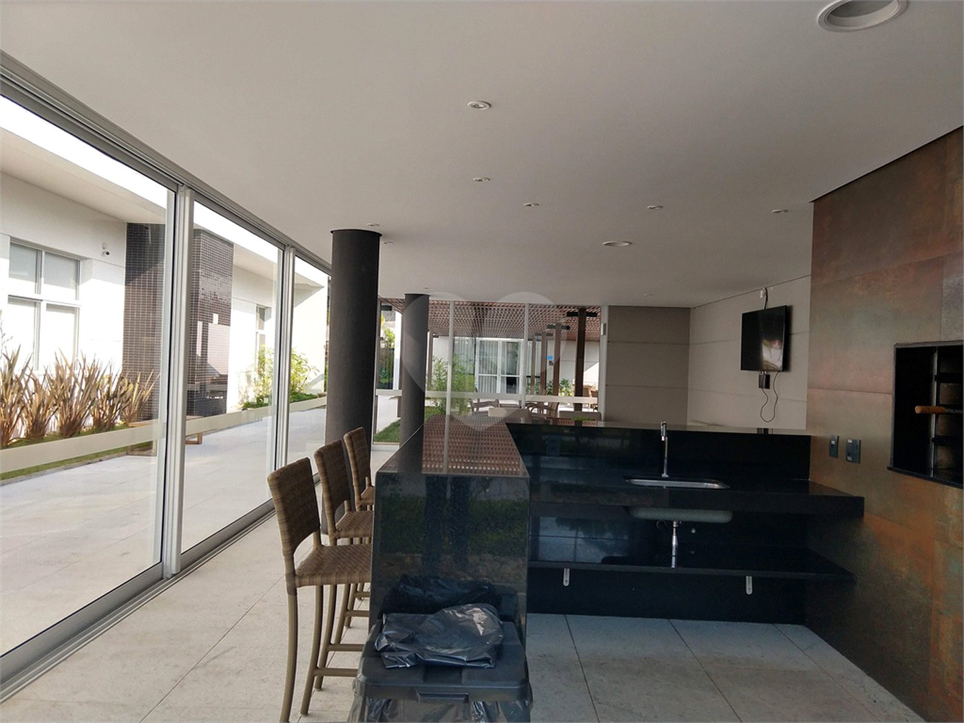 Apartamento à venda com 3 suítes em Vila Anastácio, São Paulo, SP