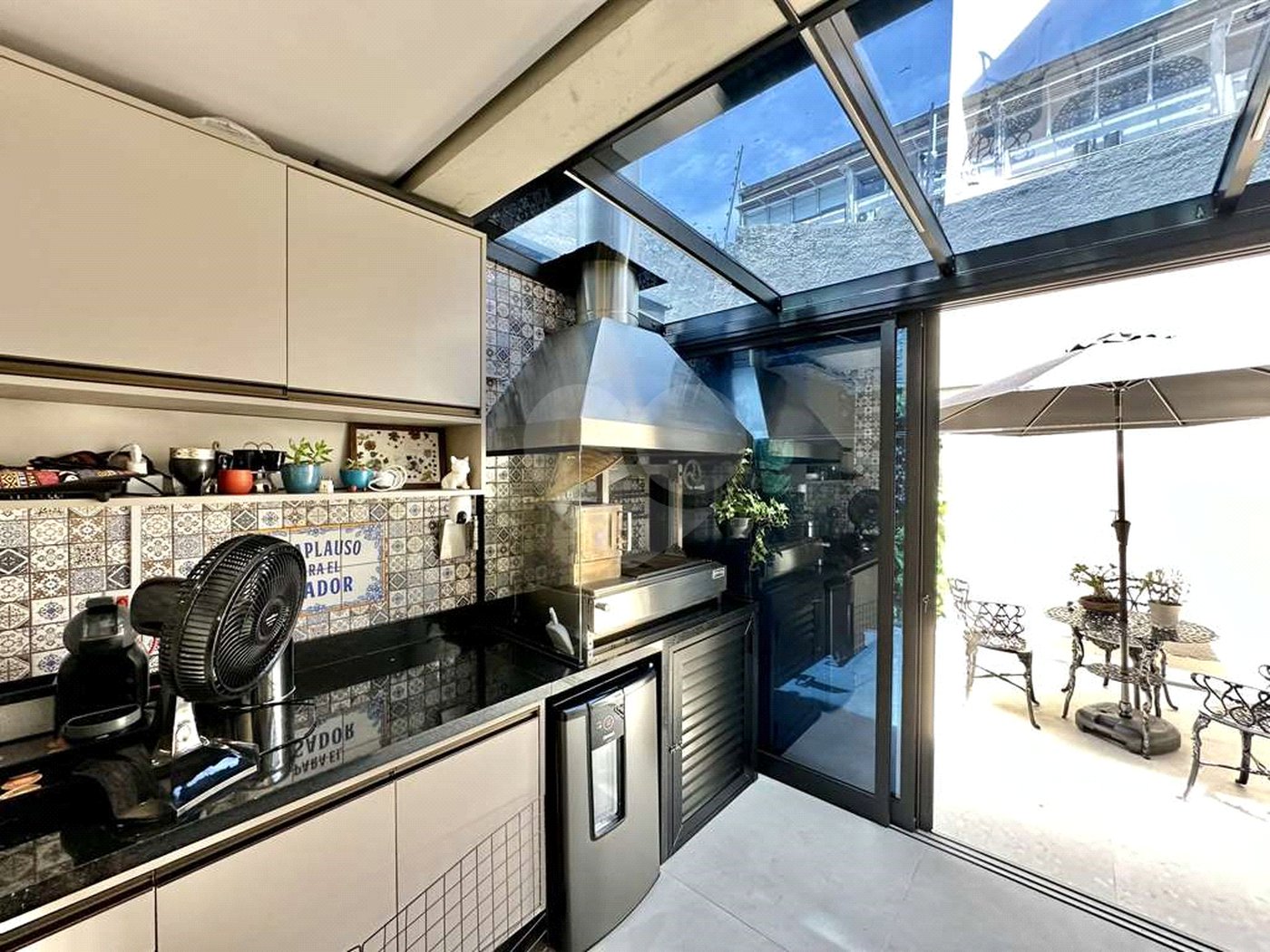 Casa à venda com 2 suítes no condomínio Gran Loft, Cotia - SP