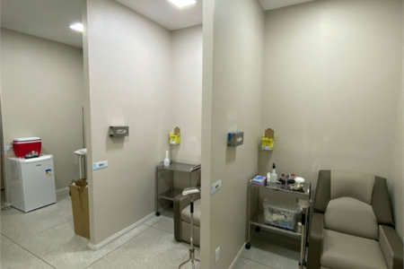 Salão Comercial para alugar em Vila Romanópolis, Ferraz de Vasconcelos, SP