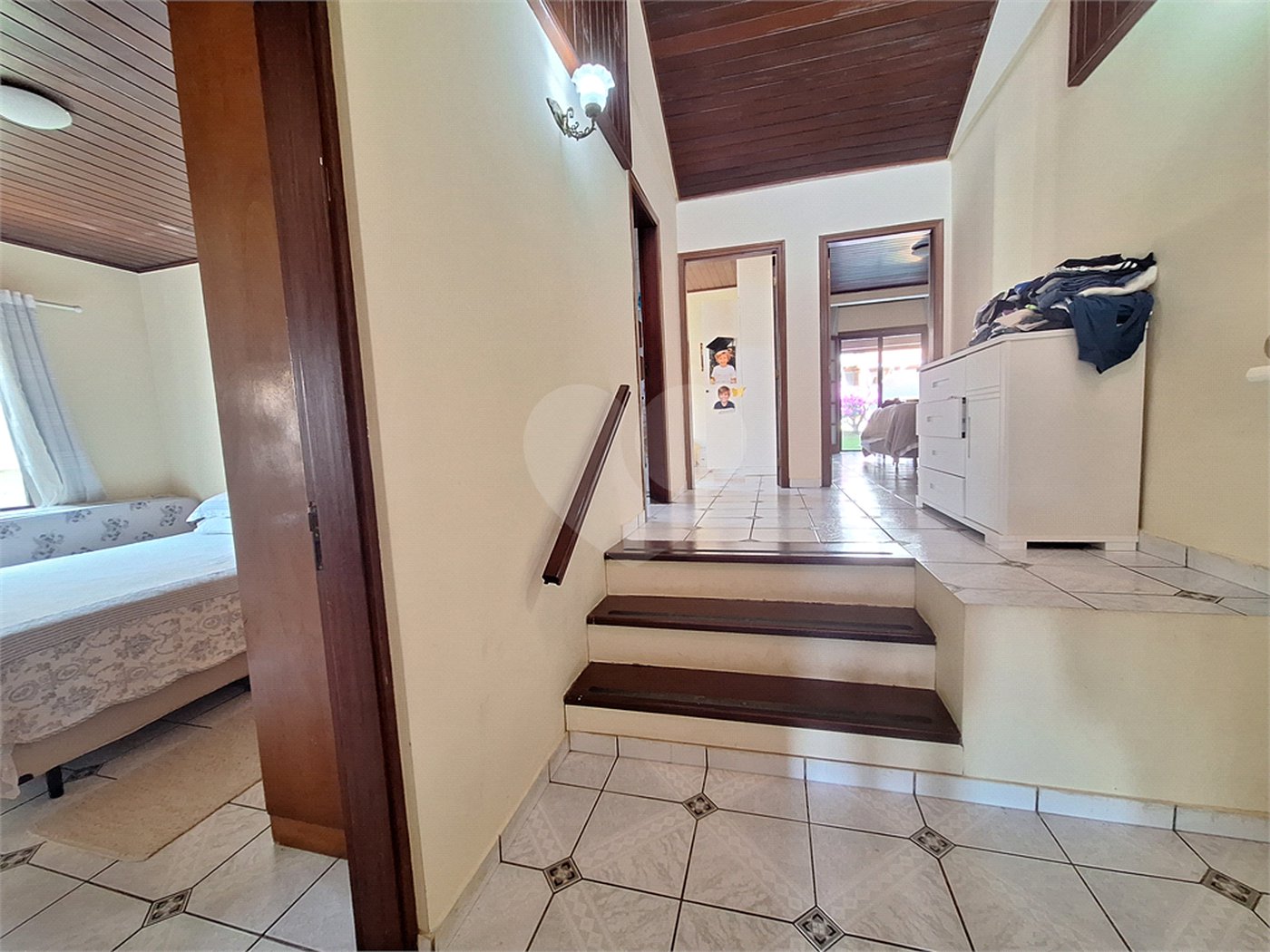 Casa para alugar com 3 quartos, sendo 1 suíte,  no condomínio Estância Marambaia, Vinhedo - SP