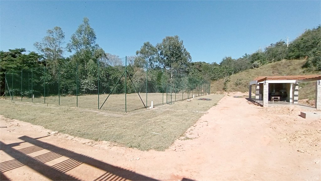 Terreno à venda com 1 suíte em Jardim Portugal, Valinhos, SP