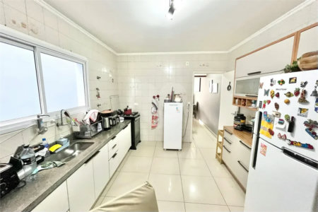 Sobrado à venda com 3 quartos, sendo 1 suíte, em Vila Vitório Mazzei, São Paulo, SP