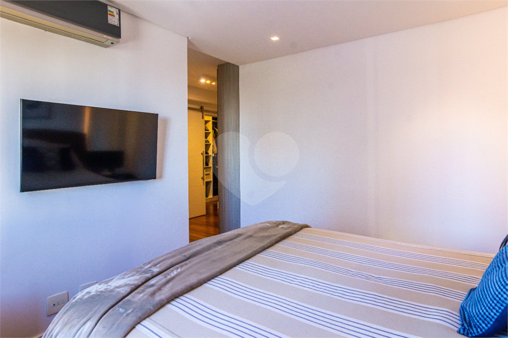Apartamento à venda com 3 suítes em Granja Julieta, São Paulo, SP