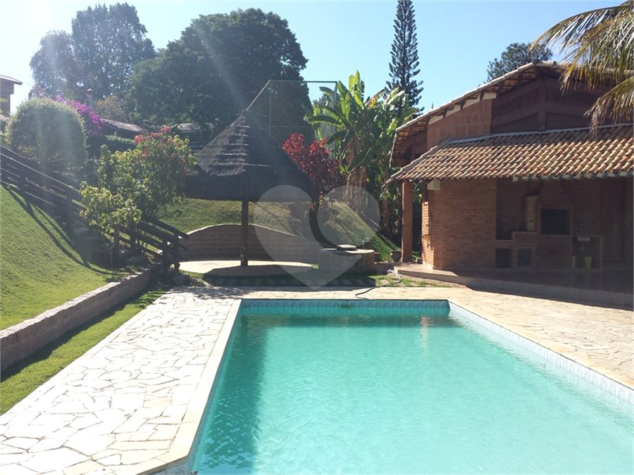 Casa à venda ou para alugar com 4 suítes no condomínio Residencial Vale das Laranjeiras, Indaiatuba - SP