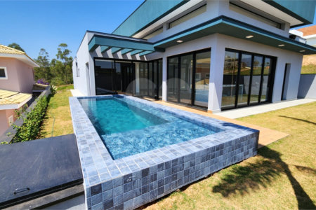 Casa à venda com 4 suítes no condomínio Campos de Santo Antônio II, Itu - SP