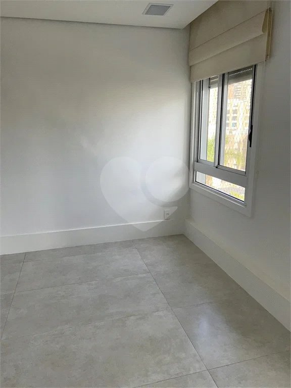 Apartamento à venda com 3 quartos, sendo 2 suítes, em Panamby, São Paulo, SP