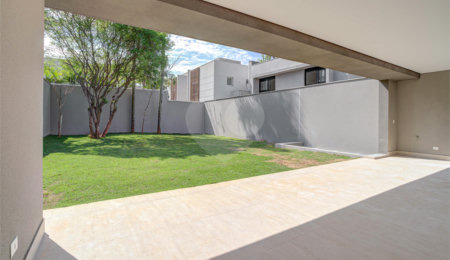 Casa à venda com 4 suítes no condomínio Hípica Max Garden, São Paulo - SP