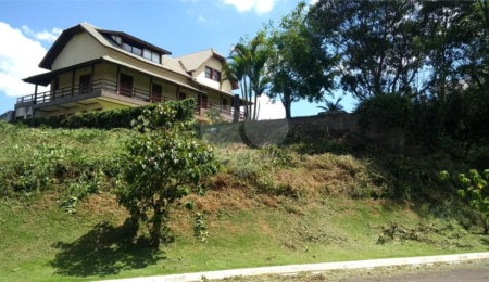 Terreno à venda no condomínio Suíça da Cantareira, Mairiporã - SP