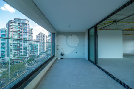 Apartamento à venda com 4 suítes em Moema, São Paulo, SP
