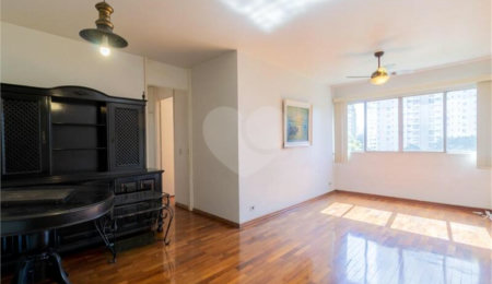 Apartamento à venda com 3 quartos, sendo 1 suíte,  em Vila Olímpia, São Paulo, SP
