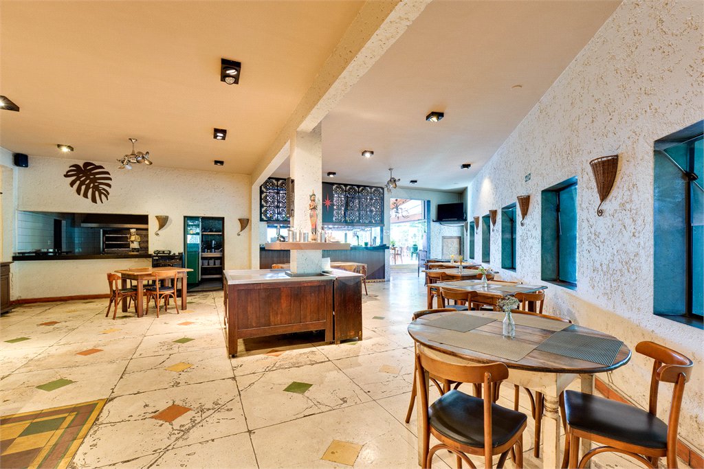 Casa à venda com 4 quartos em Chácara Santo Antônio, São Paulo, SP