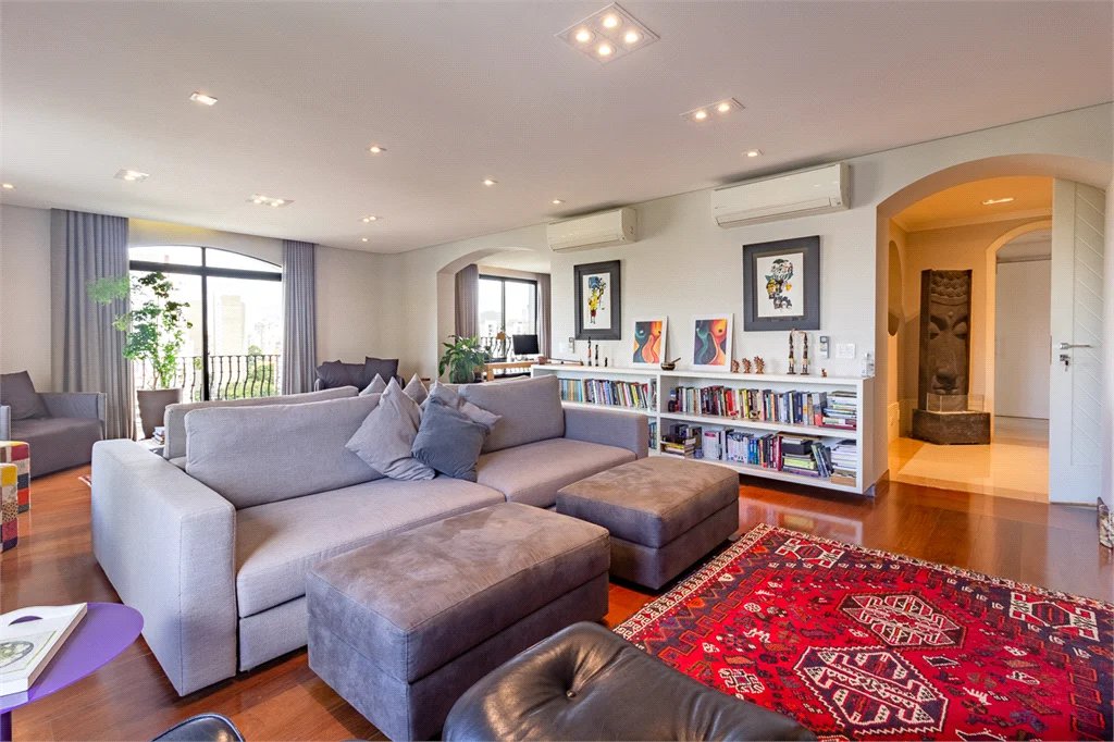 Apartamento à venda com 4 quartos, sendo 2 suítes,  em Jardim Parque Morumbi, São Paulo, SP