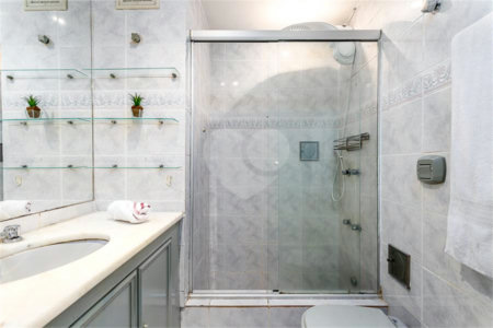 Apartamento à venda com 3 quartos, sendo 1 suíte, em Copacabana, Rio de Janeiro, RJ