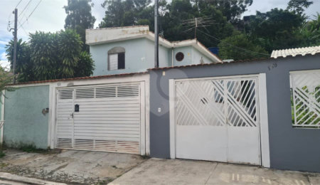 Sobrado à venda com 5 quartos em Vila Germinal, São Paulo, SP