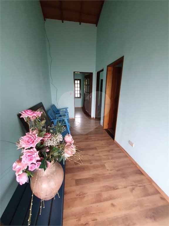 Casa à venda com 3 quartos, sendo 2 suítes, no condomínio Residencial Jardim Lago da Cantareira, Mairiporã - SP