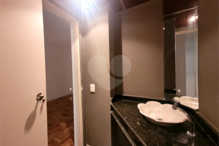 Apartamento à venda com 4 quartos, sendo 1 suíte, em Copacabana, Rio de Janeiro, RJ