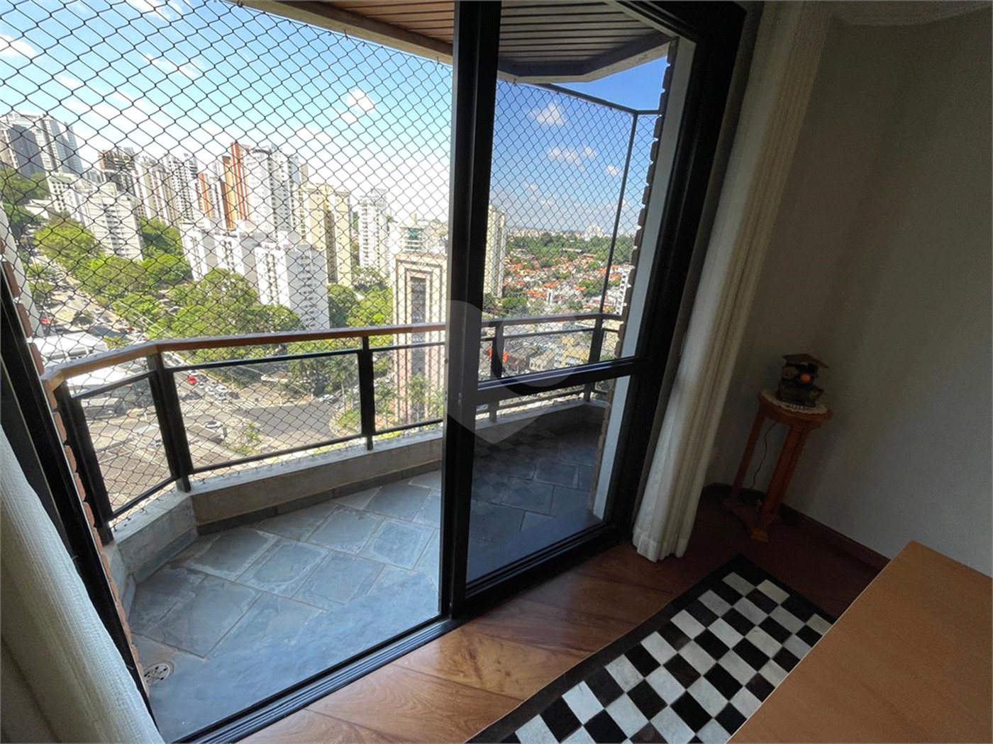 Apartamento à venda com 3 quartos, sendo 1 suíte, em Parque Bairro Morumbi, São Paulo, SP