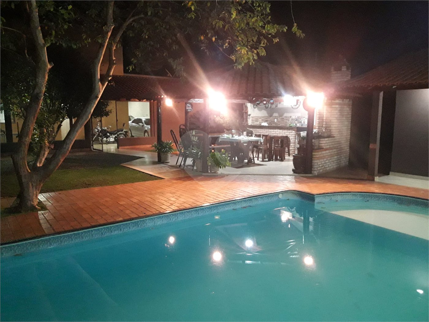Casa à venda com 3 quartos, sendo 1 suíte, no Centro, Paranaíba, MS