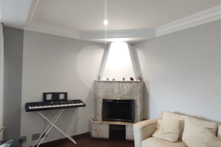 Casa com 300m² , 4 dormitórios , sendo 2 suítes , 5 vagas , à venda no bairro Curuçá , em Santo André.