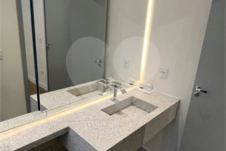 Casa Terrea com 3 suítes a Venda em Atibaia