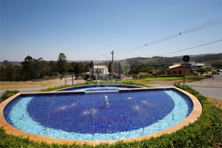 Terreno à venda com 1 suíte no condomínio Campo de Toscana, Vinhedo - SP