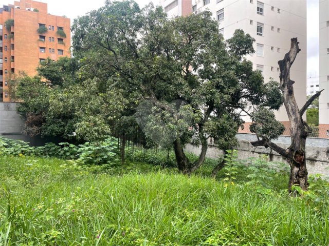 Terreno à venda em Jardim Guedala, São Paulo, SP