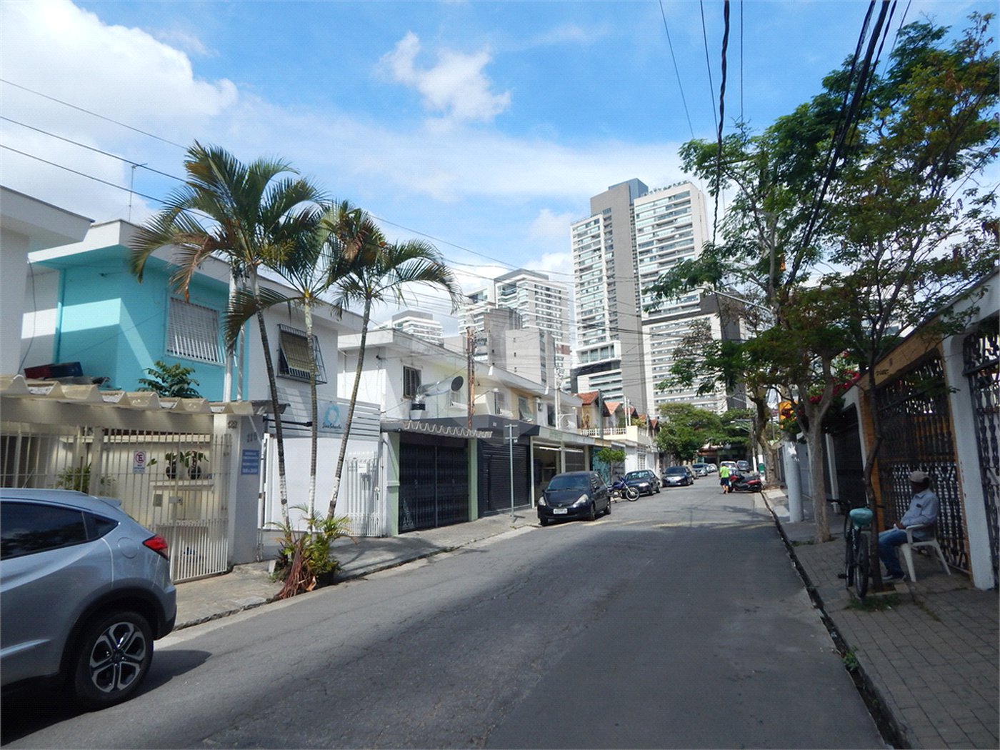 Sobrado à venda com 4 quartos, sendo 1 suíte, em Chácara Santo Antônio (zona Sul), São Paulo, SP
