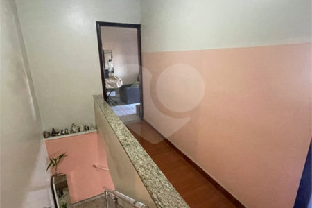 Sobrado à venda com 5 quartos, sendo 1 suíte,  em Vila Gustavo, São Paulo, SP