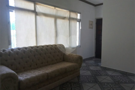 Casa Térrea à venda com 3 quartos em Parque Vitória, São Paulo, SP