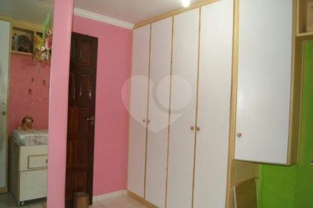 Sobrado à venda com 6 quartos, sendo 5 suítes, em Jardim Catanduva, São Paulo, SP