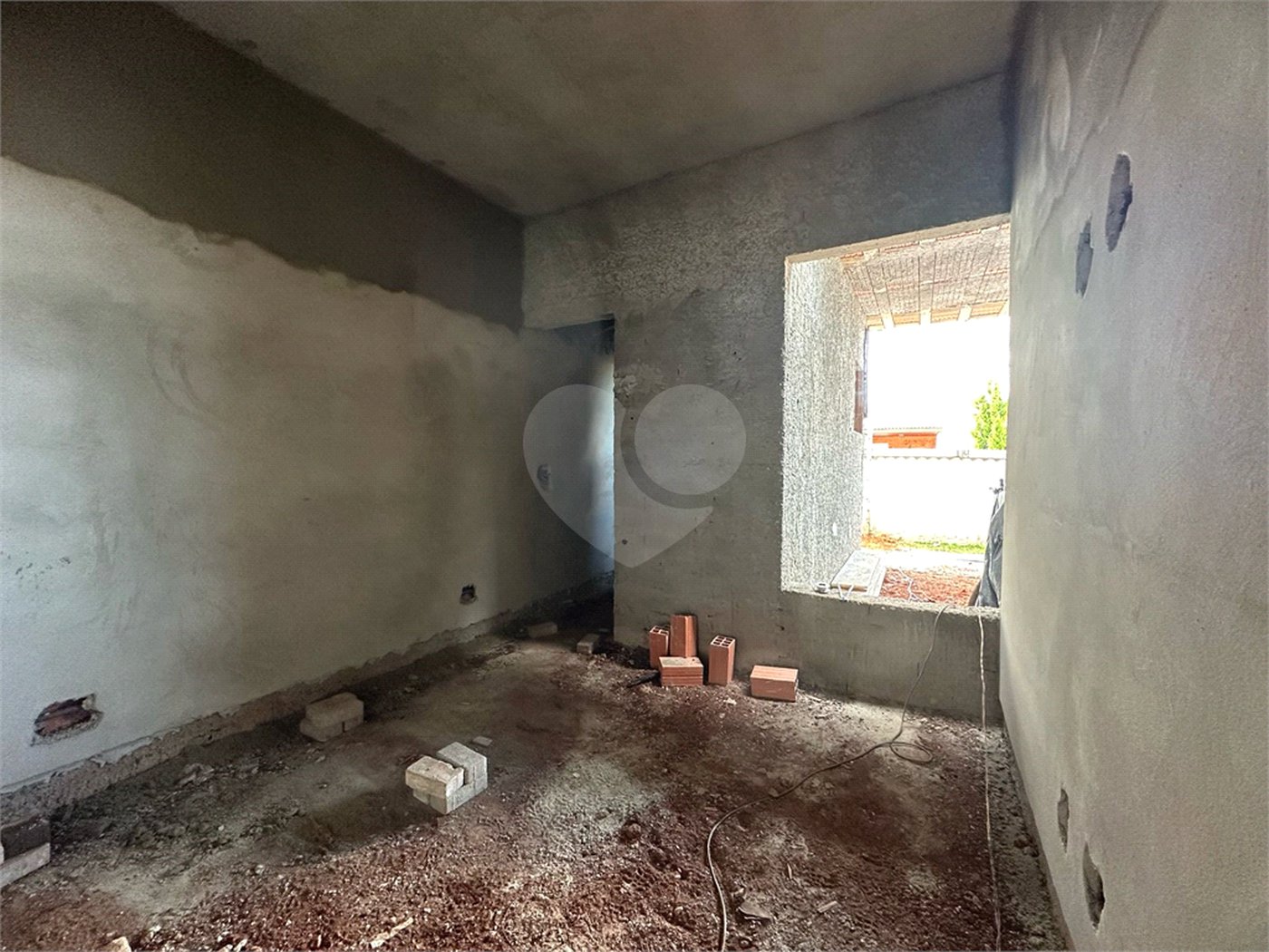 Casa à venda com 3 quartos, sendo 1 suíte, no condomínio Lago dos Ipês, Itapetininga - SP