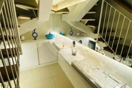 Casa à venda com 4 quartos, sendo 2 suítes, no condomínio Sunríse, São Paulo - SP