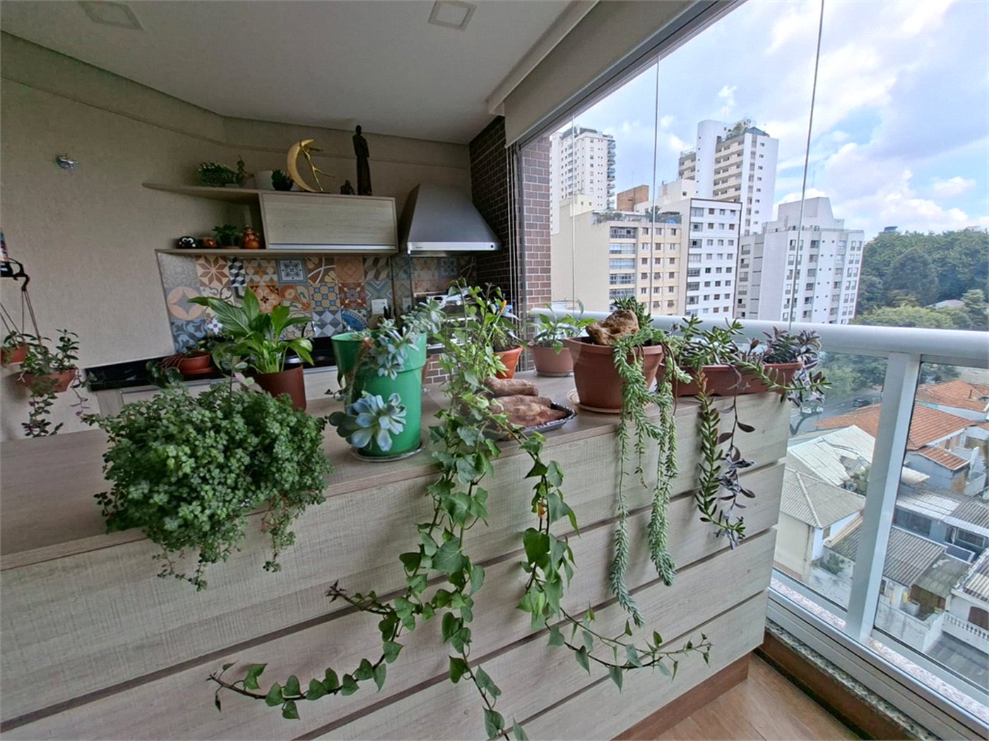 Apartamento à venda com 4 quartos, sendo 3 suítes,  em Perdizes, São Paulo, SP