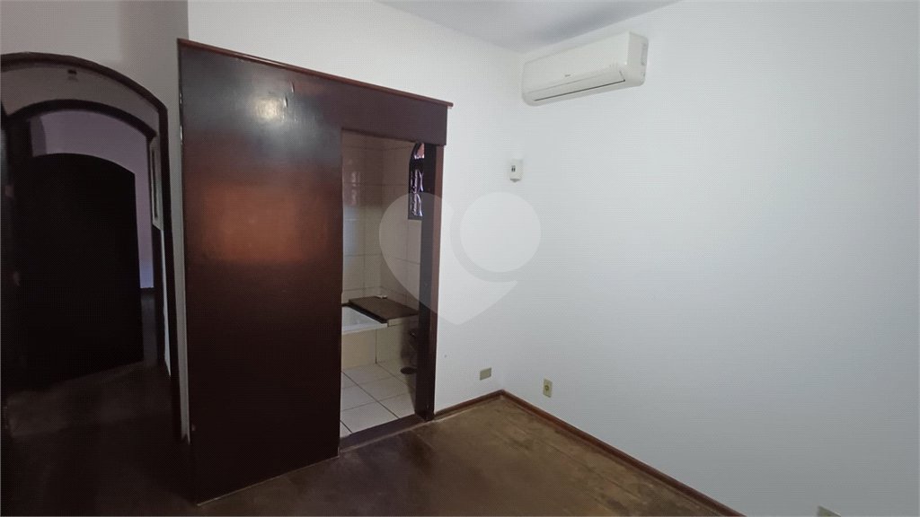 Sobrado à venda com 5 quartos, sendo 2 suítes,  em Parque Continental, São Paulo, SP