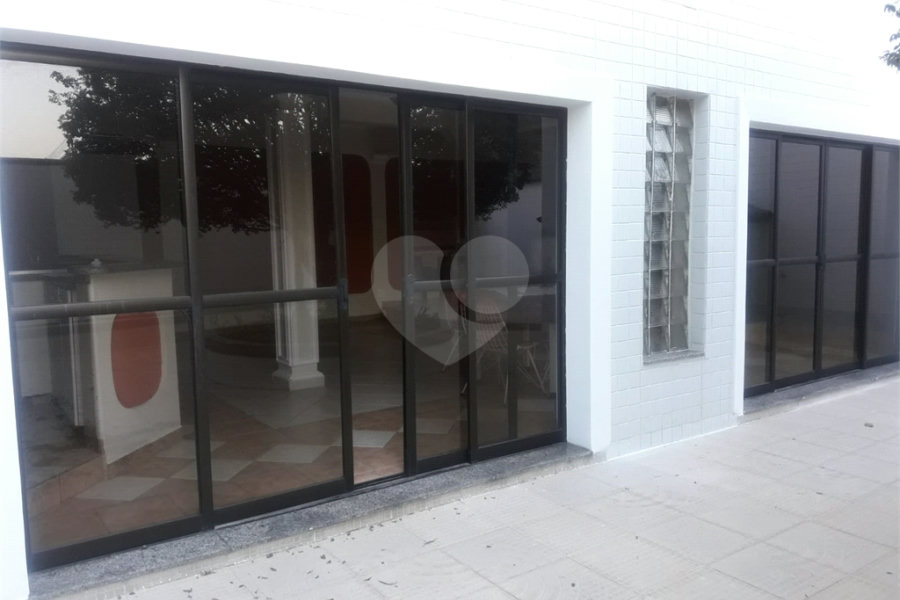 Sobrado à venda com 3 quartos, sendo 1 suíte, em Vila Paulicéia, São Paulo, SP