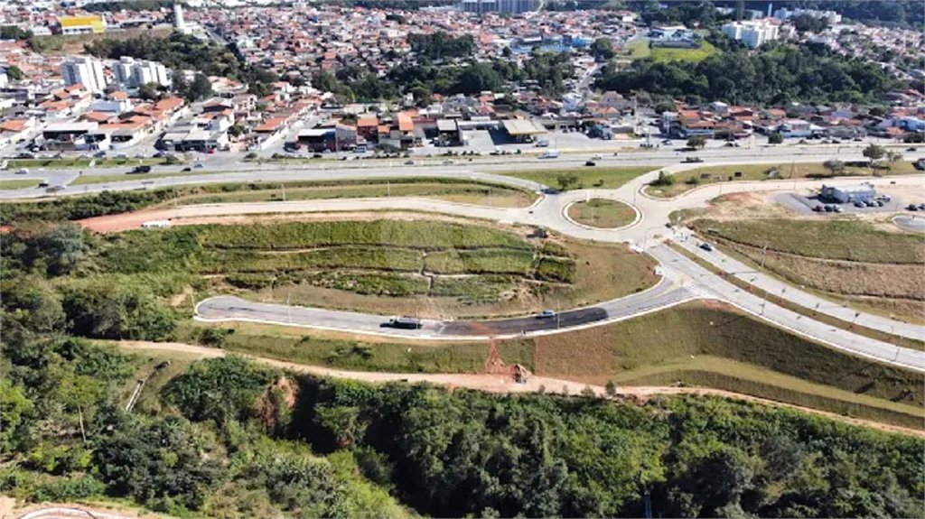 Terreno à venda no condomínio Vivalegro Votorantim, Votorantim - SP