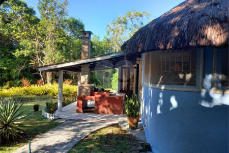 Chácara à venda com 3 quartos, sendo 1 suíte, no Centro, Santa Cruz Cabrália, BA