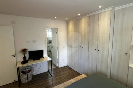 Casa à venda com 3 suítes no condomínio Barbará IV, São Paulo - SP