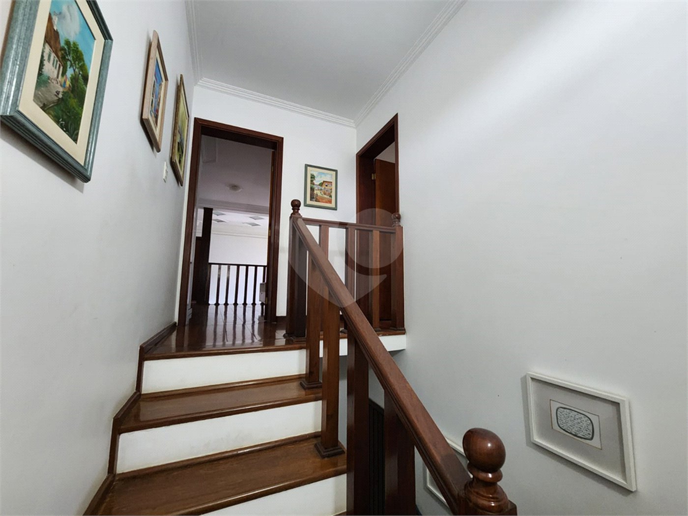 Casa à venda com 5 suítes no condomínio Suíça da Cantareira, Mairiporã - SP