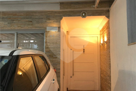 Sobrado à venda com 3 quartos, sendo 2 suítes,  em Vila Nivi, São Paulo, SP