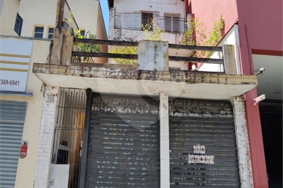Casa à venda com 6 quartos, sendo 2 suítes,  no condomínio Doutor Francisco Ranieri, São Paulo - SP