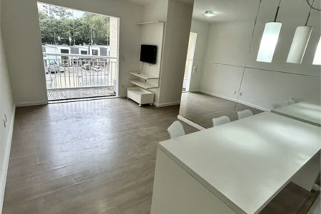 Apartamento à venda com 3 quartos, sendo 1 suíte,  em Vila Andrade, São Paulo, SP