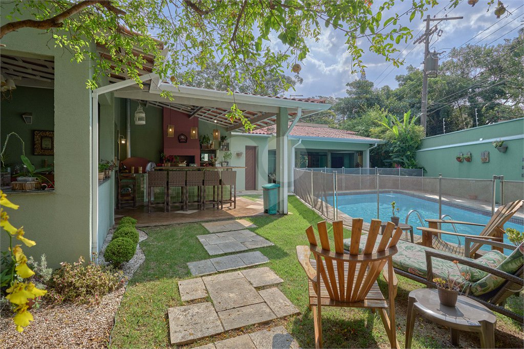 Casa Térrea à venda com 3 suítes em Granja Julieta, São Paulo, SP