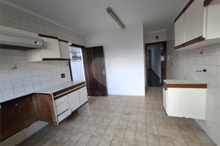 Sobrado à venda com 3 quartos, sendo 1 suíte, em Campo Grande, São Paulo, SP
