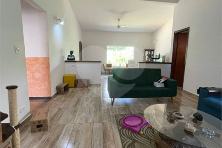 Casa à venda com 2 quartos, sendo 1 suíte, em Retiro das Fontes, Atibaia, SP