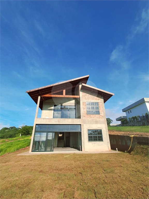 Casa à venda com 3 suítes no condomínio Village Porto Feliz, Porto Feliz - SP