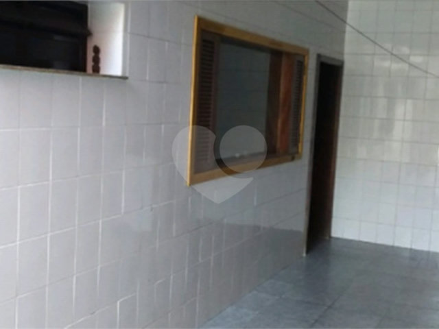 Sobrado à venda com 3 quartos, sendo 1 suíte,  em Parque Edu Chaves, São Paulo, SP